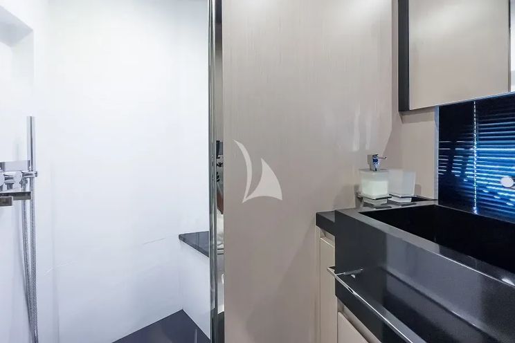 Charter Yacht SPACE COWBOY - Riva 88 Folgore - 4 Cabins - Genoa - Lavagna - Liguria - La Spezia - Italian Riviera