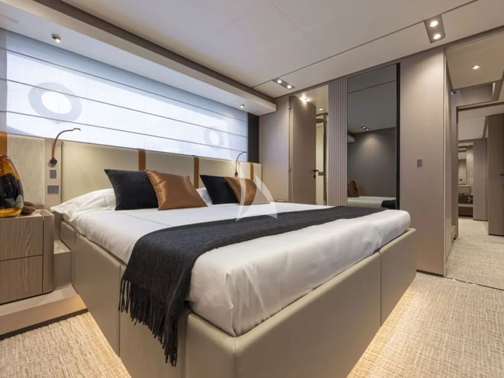 SPICA Ferretti 1000 - VIP cabin 2 SPICA Ferretti 1000 - VIP cabin 2