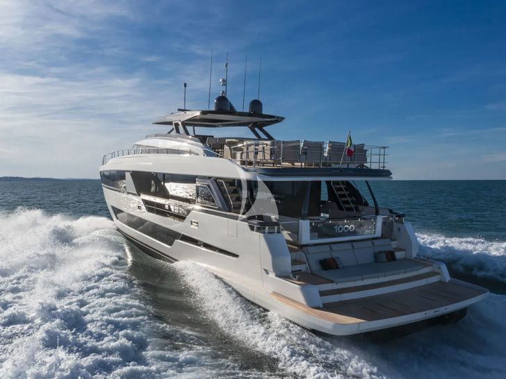SPICA Ferretti 1000 - aft cruising SPICA Ferretti 1000 - aft cruising