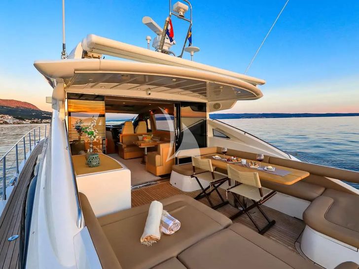 SPICE OF LIFE II Princess V65 - aft deck wide shot SPICE OF LIFE II Princess V65 - aft deck wide shot