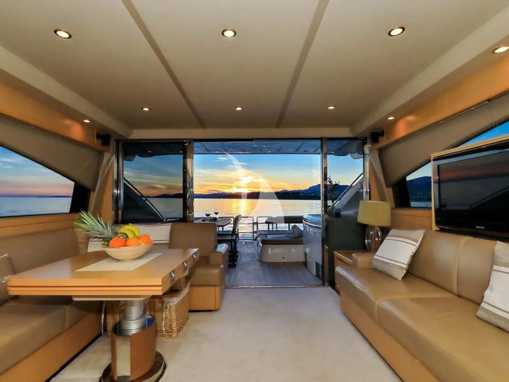 SPICE OF LIFE II Princess V65 - saloon seating and TV SPICE OF LIFE II Princess V65 - saloon seating and TV