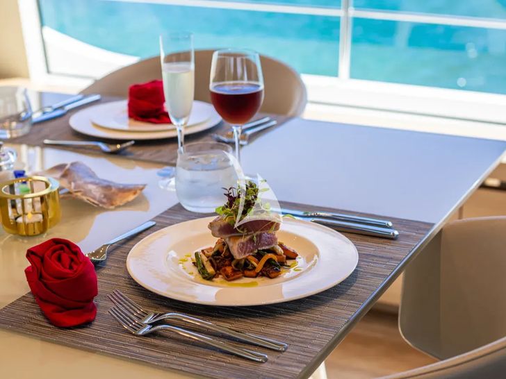 SQUALO Sanlorenzo SL86 - culinary experience SQUALO Sanlorenzo SL86 - culinary experience