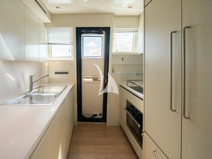 SQUALO Sanlorenzo SL86 - galley SQUALO Sanlorenzo SL86 - galley
