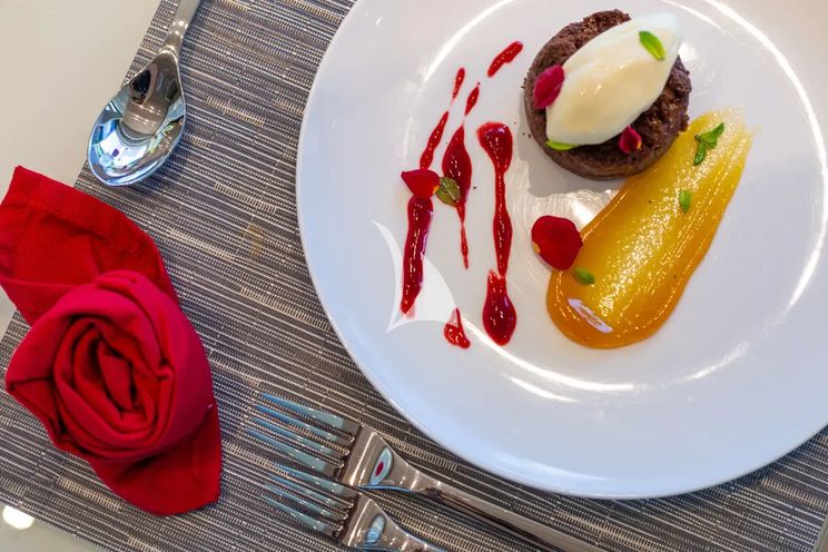 Charter Yacht SQUALO - Sanlorenzo SL86 - 4 Cabins - Nassau - Exumas - Bahamas