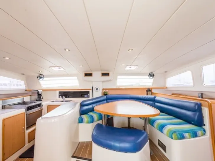 SEA SPIRIT LAMU Leopard 47 - saloon lounge SEA SPIRIT LAMU Leopard 47 - saloon lounge