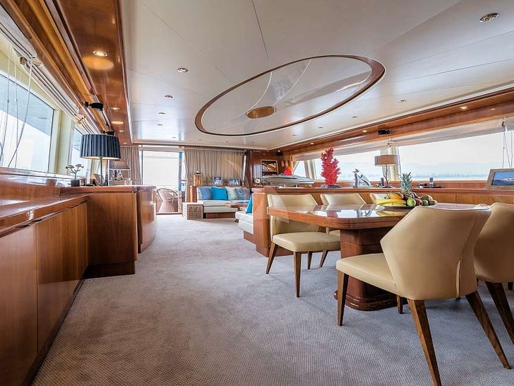 STAR LINK - Saloon STAR LINK - Saloon