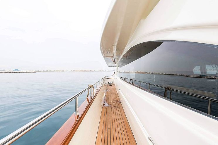 Charter Yacht STAR LINK - Falcon 90 - 4 Cabins - Athens - Mykonos - Santorini