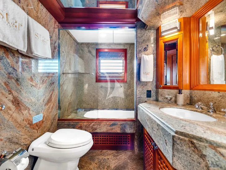 STAR DIAMOND Admiral 46m - VIP cabin 2 bathroom STAR DIAMOND Admiral 46m - VIP cabin 2 bathroom