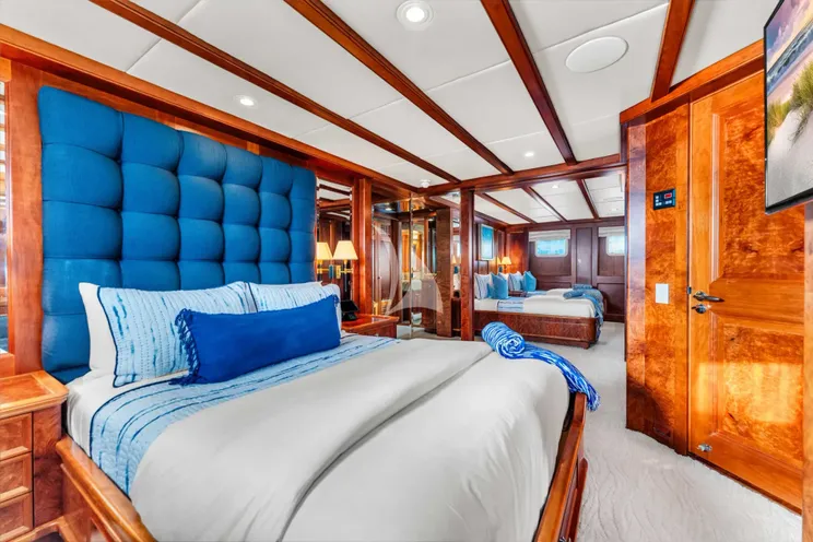 Charter Yacht STAR DIAMOND - Admiral 46m - 5 Cabins - Nassau - Exumas - Bahamas