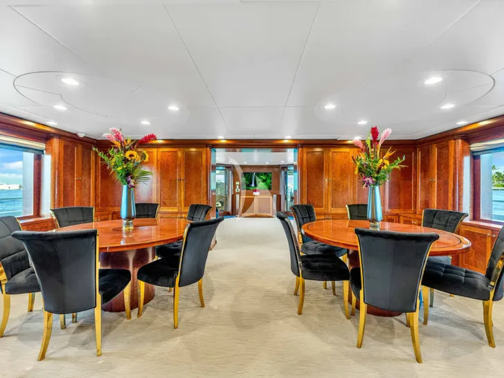 STAR DIAMOND Admiral 46m - dining area STAR DIAMOND Admiral 46m - dining area