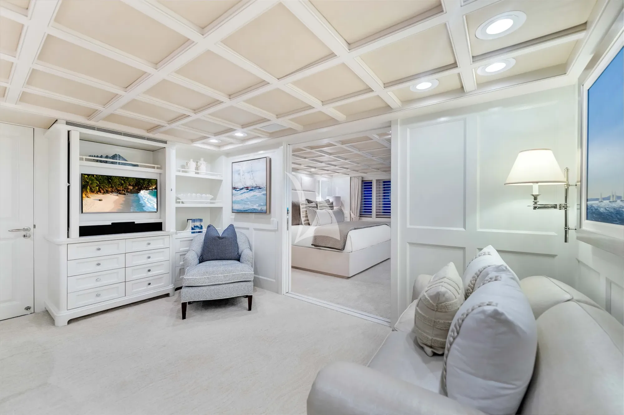 STAR DIAMOND Admiral 46m - master cabin TV lounge