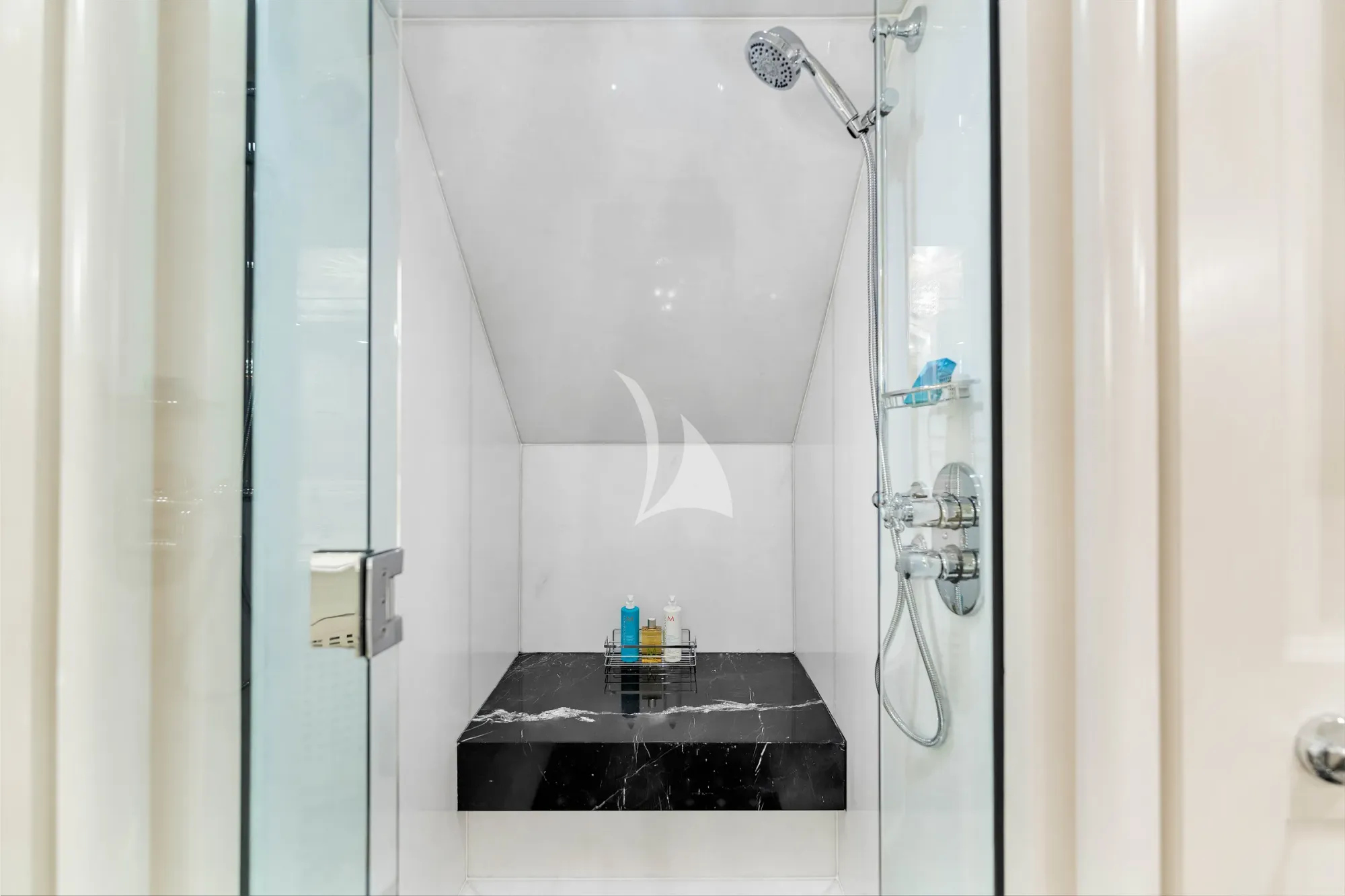 STAR DIAMOND Admiral 46m - master cabin shower