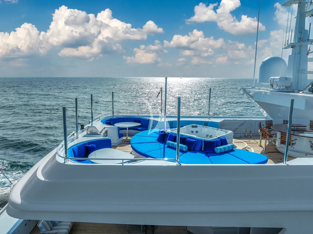 STAR DIAMOND Admiral 46m - sundeck aft