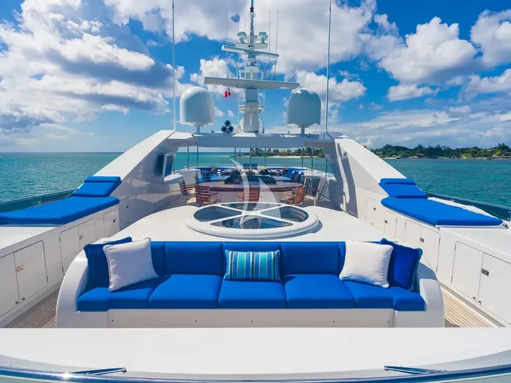 STAR DIAMOND Admiral 46m - sundeck lounge STAR DIAMOND Admiral 46m - sundeck lounge