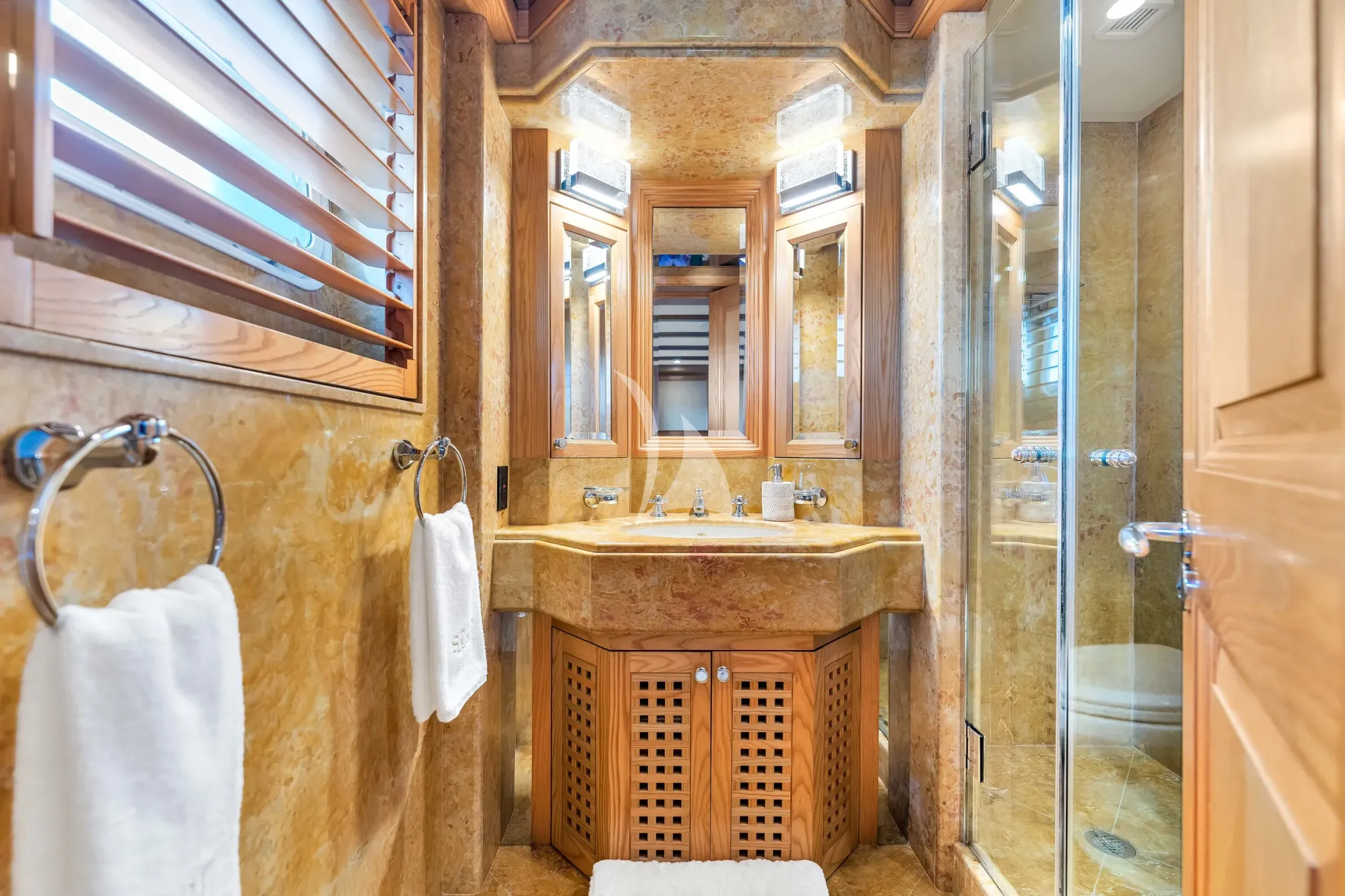 STAR DIAMOND Admiral 46m - twin cabin 1 bathroom