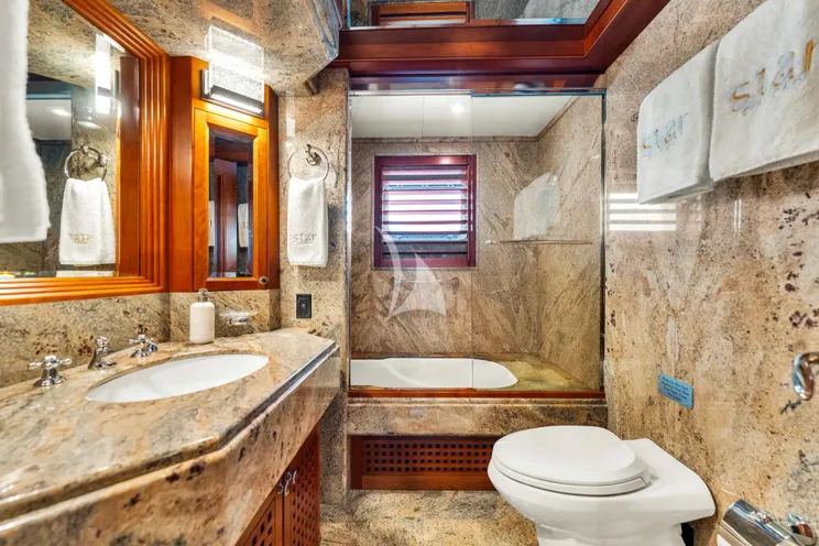 Charter Yacht STAR DIAMOND - Admiral 46m - 5 Cabins - Nassau - Exumas - Bahamas