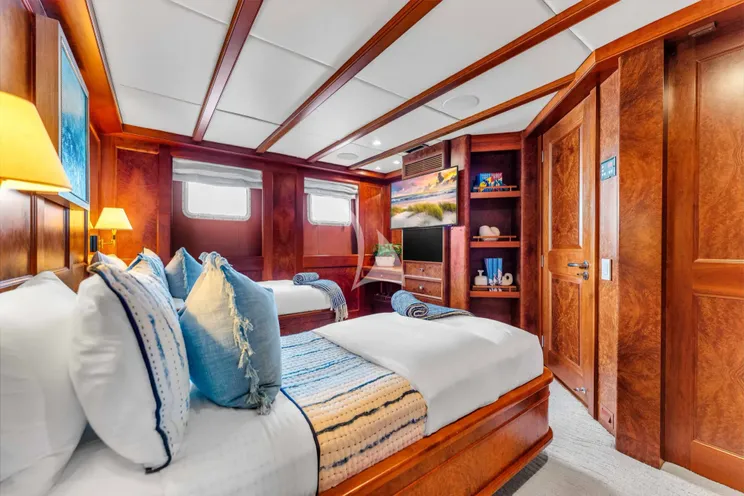 Charter Yacht STAR DIAMOND - Admiral 46m - 5 Cabins - Nassau - Exumas - Bahamas