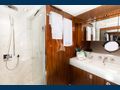 STARDUST OF MARY Sunseeker 86 VIP cabin bathroom