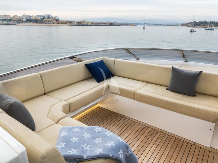 STARDUST OF MARY Sunseeker 86 - sun deck seating STARDUST OF MARY Sunseeker 86 - sun deck seating