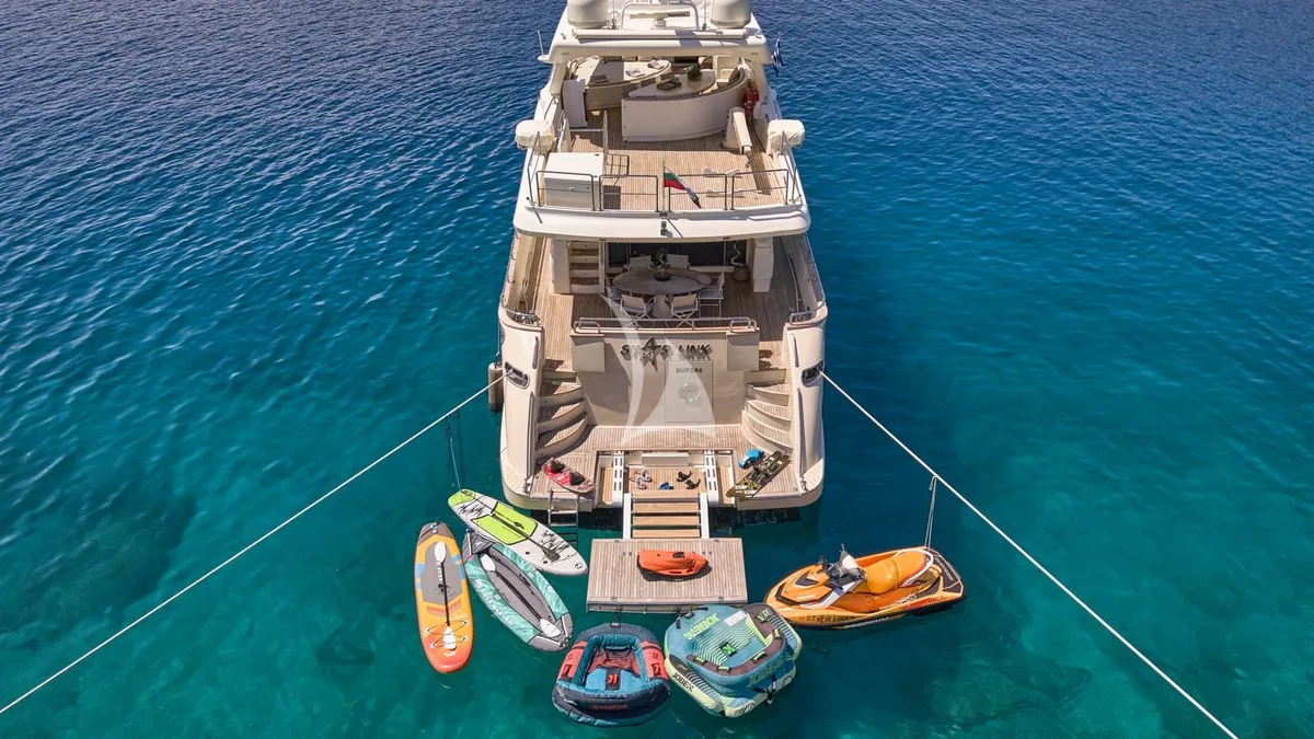 Charter Yacht STAR LINK - Falcon 90 - 4 Cabins - Athens - Mykonos - Paros - Santorini - Cyclades - Greece