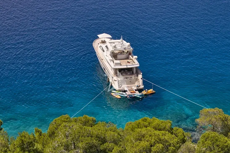 Charter Yacht STAR LINK - Falcon 90 - 4 Cabins - Athens - Mykonos - Paros - Santorini - Cyclades - Greece