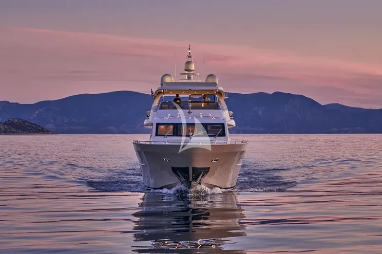 Charter Yacht STAR LINK - Falcon 90 - 4 Cabins - Athens - Mykonos - Paros - Santorini - Cyclades - Greece