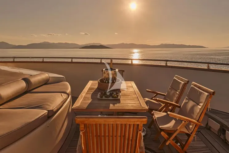 Charter Yacht STAR LINK - Falcon 90 - 4 Cabins - Athens - Mykonos - Paros - Santorini - Cyclades - Greece