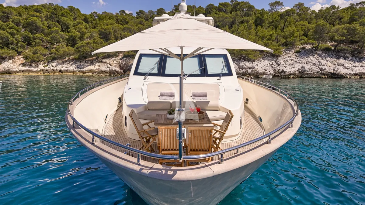 Charter Yacht STAR LINK - Falcon 90 - 4 Cabins - Athens - Mykonos - Paros - Santorini - Cyclades - Greece