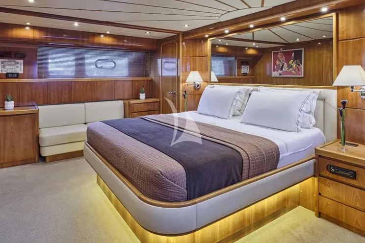 Charter Yacht STAR LINK - Falcon 90 - 4 Cabins - Athens - Mykonos - Paros - Santorini - Cyclades - Greece