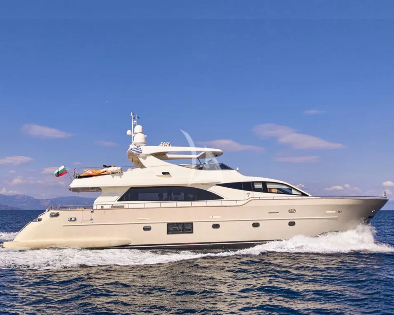 Charter Yacht STAR LINK - Falcon 90 - 4 Cabins - Athens - Mykonos - Paros - Santorini - Cyclades - Greece