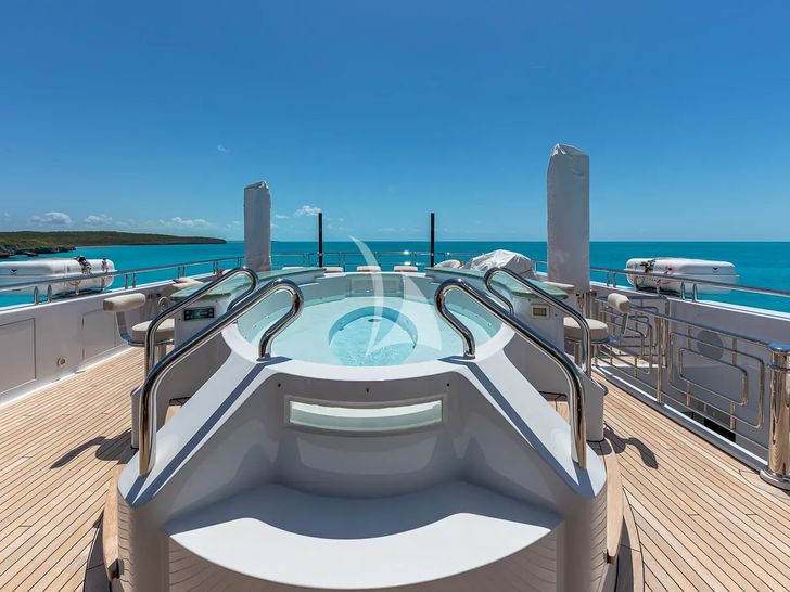 STARSHIP 185 Delta Marine 185 - sundeck jacuzzi STARSHIP 185 Delta Marine 185 - sundeck jacuzzi