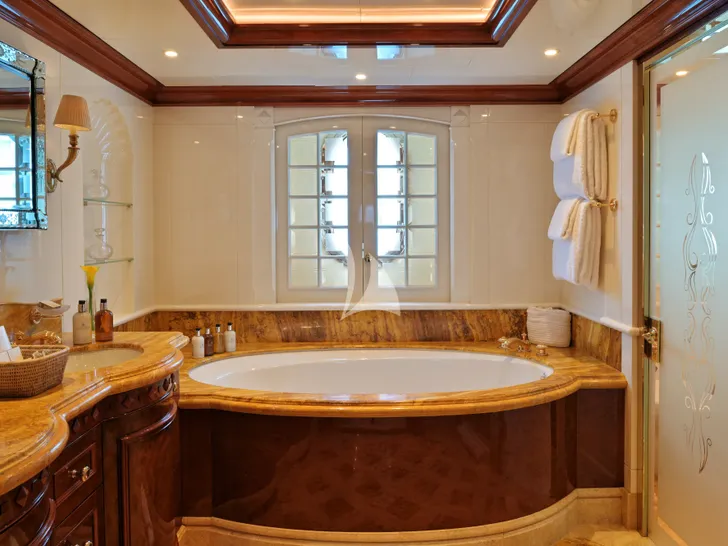 ST DAVID Benetti 60m - VIP cabin 1 bathroom ST DAVID Benetti 60m - VIP cabin 1 bathroom