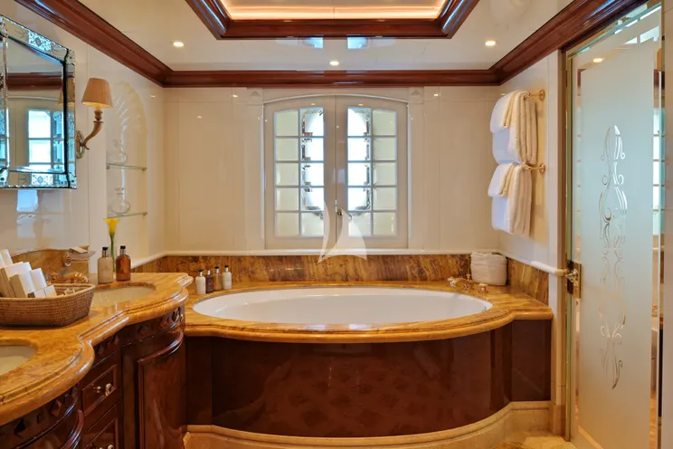 Charter Yacht ST DAVID - Benetti 60m - 6 Cabins - Cannes - St Tropez - Nice - Antibes - French Riviera