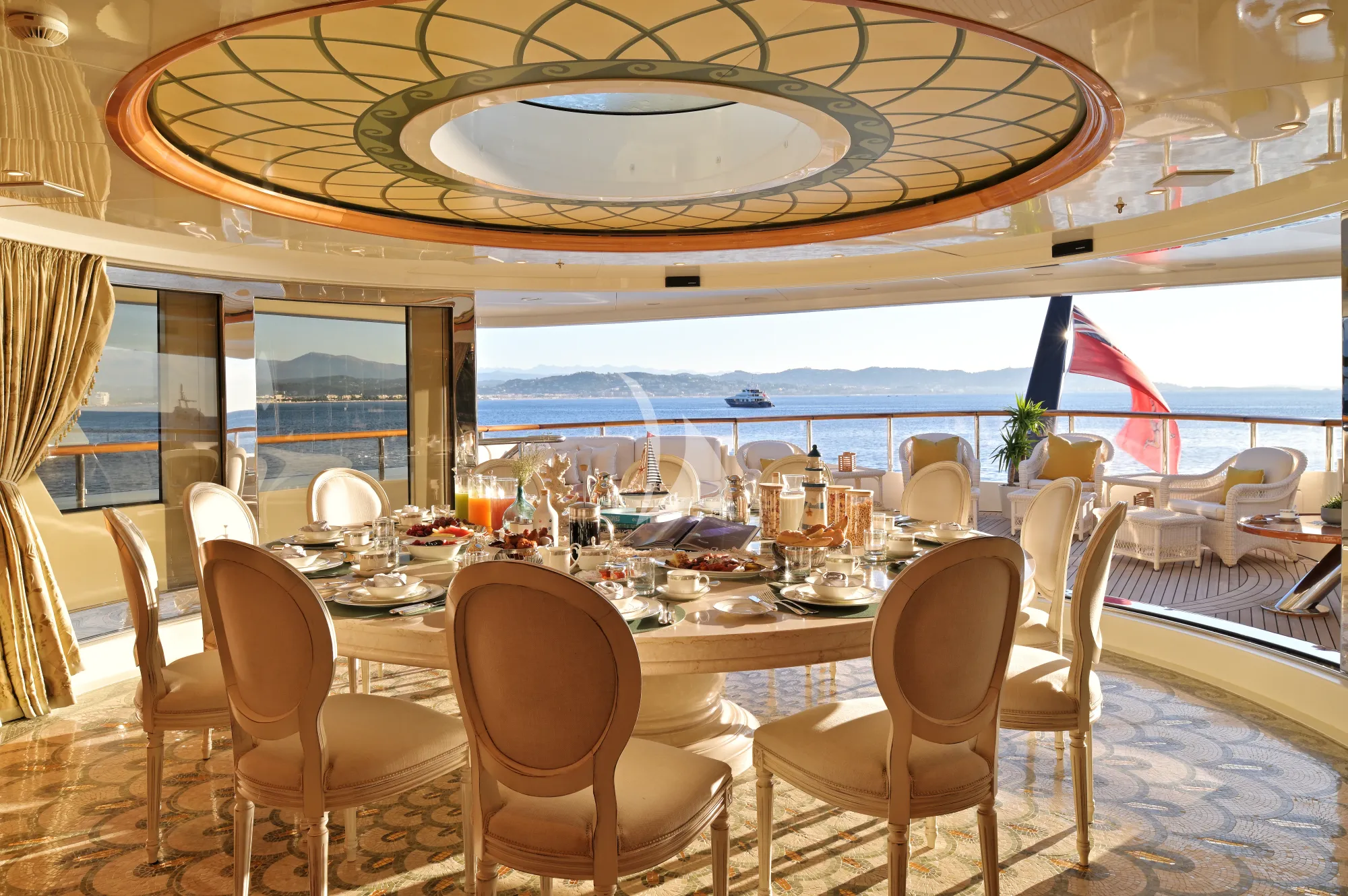 ST DAVID Benetti 60m - sky deck dining area