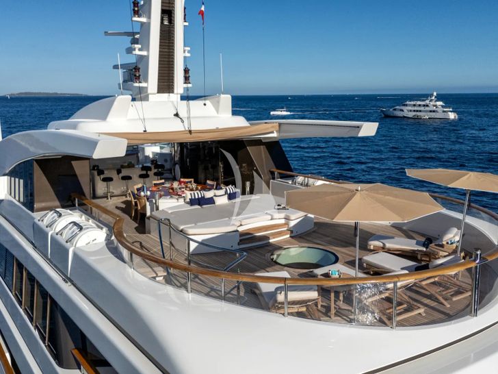 ST DAVID Benetti 60m - sundeck ST DAVID Benetti 60m - sundeck