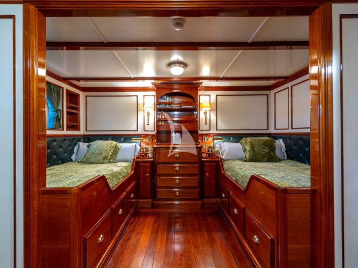 STEEL Pendennis 54m - twin cabin 2 STEEL Pendennis 54m - twin cabin 2