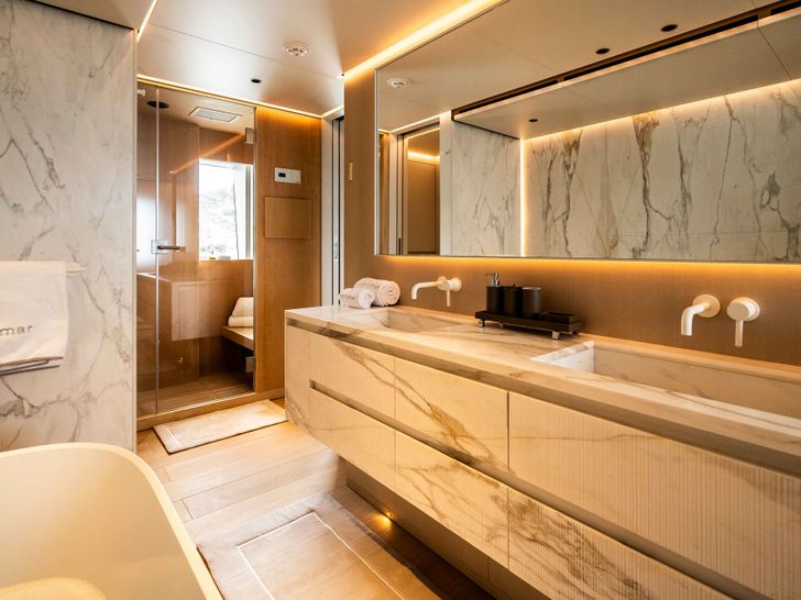 STELLAMAR Cantierre Delle Marche RJ115 master cabin bathroom STELLAMAR Cantierre Delle Marche RJ115 master cabin bathroom