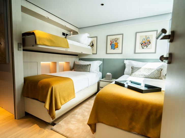 STELLAMAR Cantierre Delle Marche RJ115 twin cabin with pullman STELLAMAR Cantierre Delle Marche RJ115 twin cabin with pullman