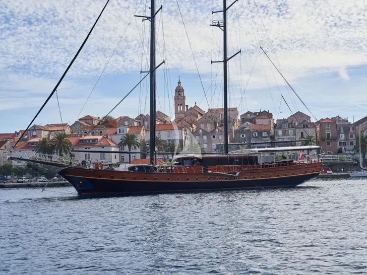 STELLA MARIS Gulet Motor Sailor 38m - anchored STELLA MARIS Gulet Motor Sailor 38m - anchored