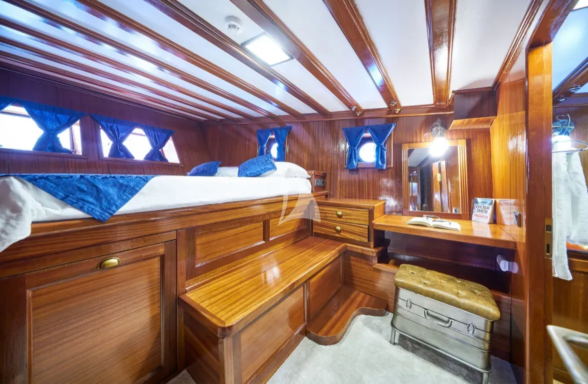 Charter Yacht STELLA MARIS - Gulet Motor Sailor 45m - 8 Cabins - Split - Dubrovnik - Hvar - Croatia