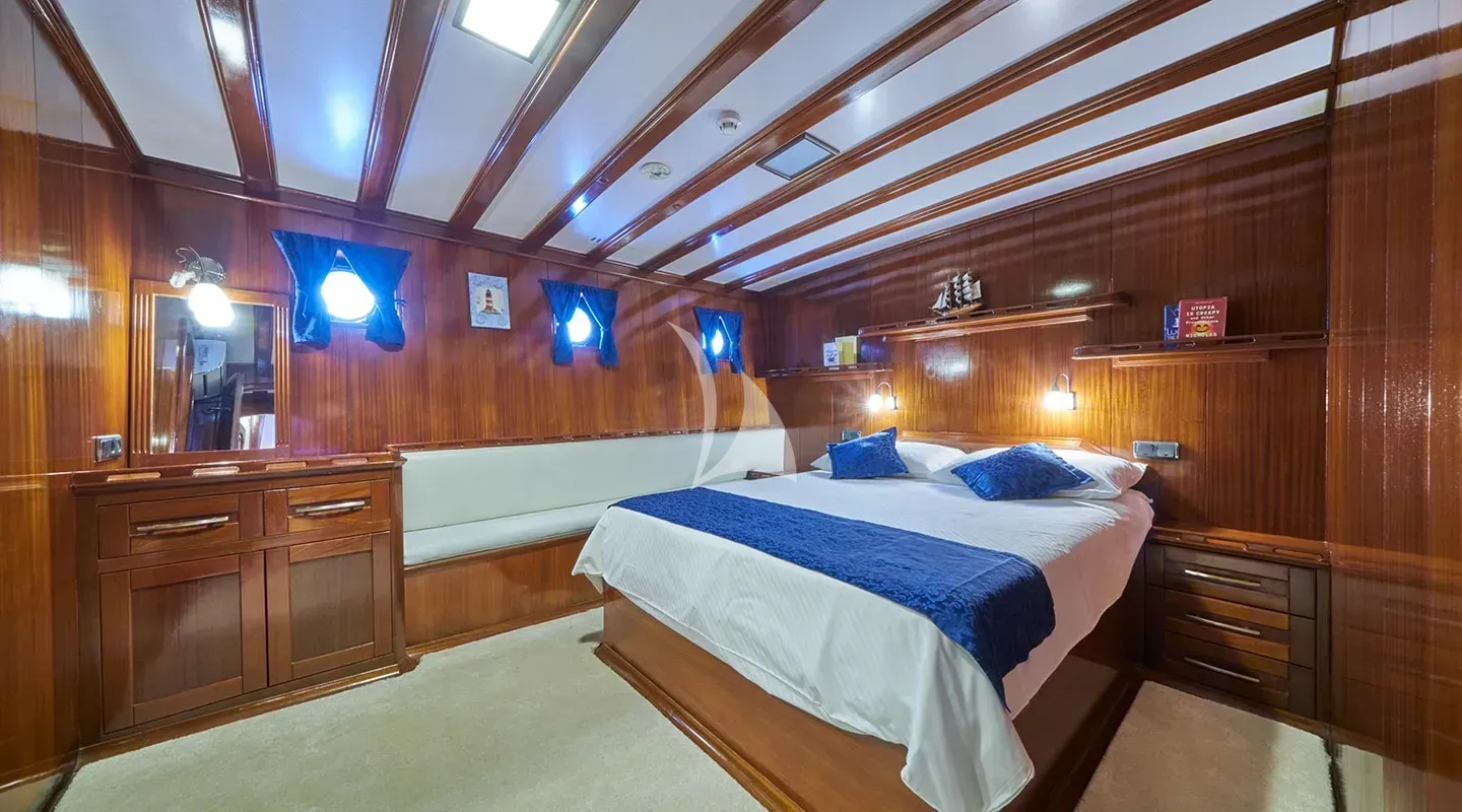 Charter Yacht STELLA MARIS - Gulet Motor Sailor 45m - 8 Cabins - Split - Dubrovnik - Hvar - Croatia