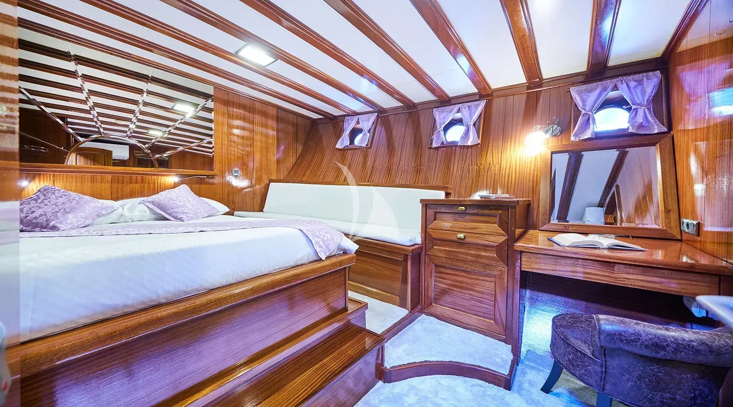 Charter Yacht STELLA MARIS - Gulet Motor Sailor 45m - 8 Cabins - Split - Dubrovnik - Hvar - Croatia