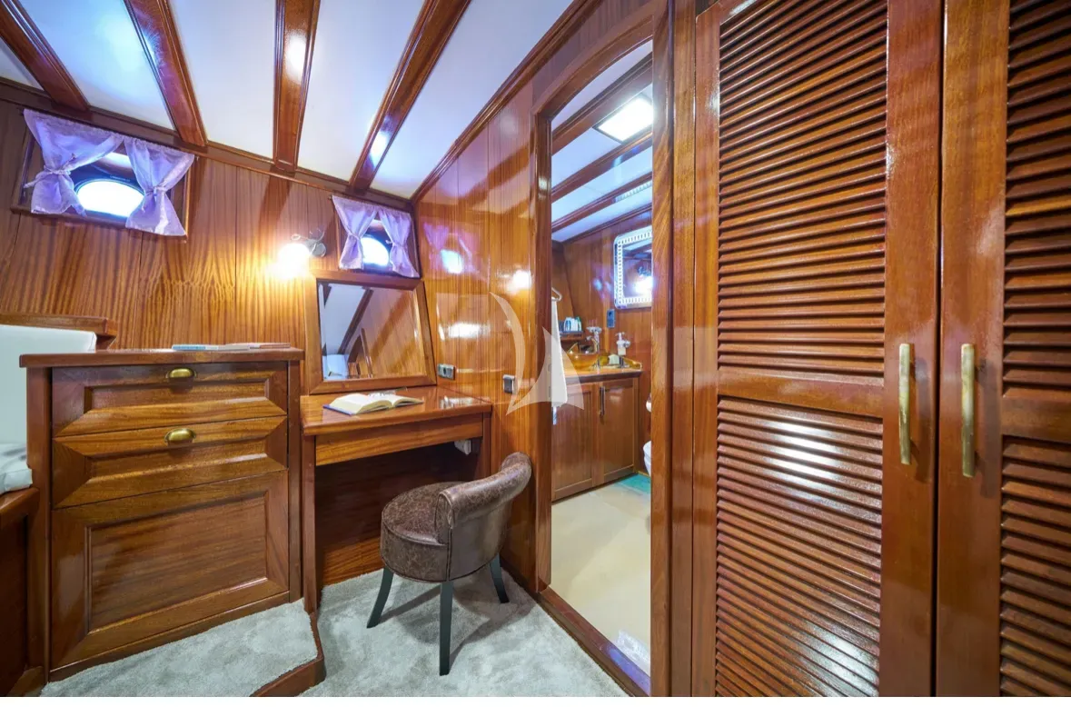 Charter Yacht STELLA MARIS - Gulet Motor Sailor 45m - 8 Cabins - Split - Dubrovnik - Hvar - Croatia