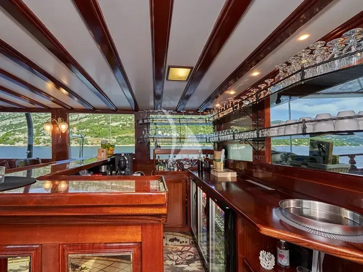 STELLA MARIS Gulet Motor Sailor 38m - main saloon bar STELLA MARIS Gulet Motor Sailor 38m - main saloon bar