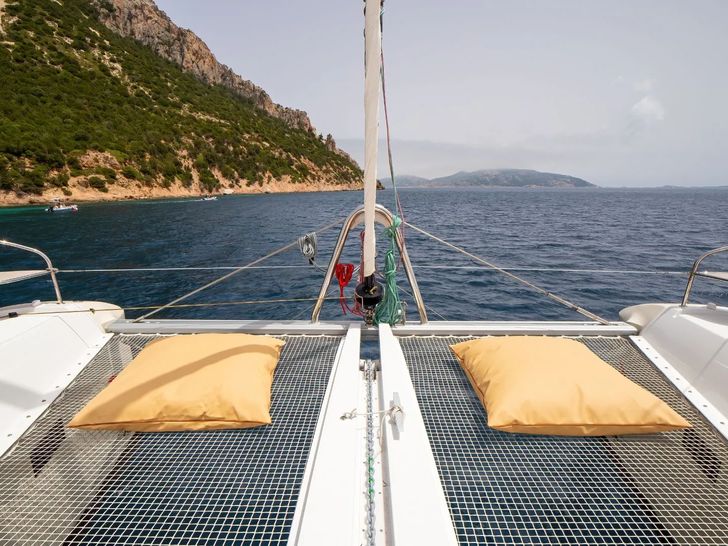 STRAFICO Lagoon 55 foredeck trampolines STRAFICO Lagoon 55 foredeck trampolines