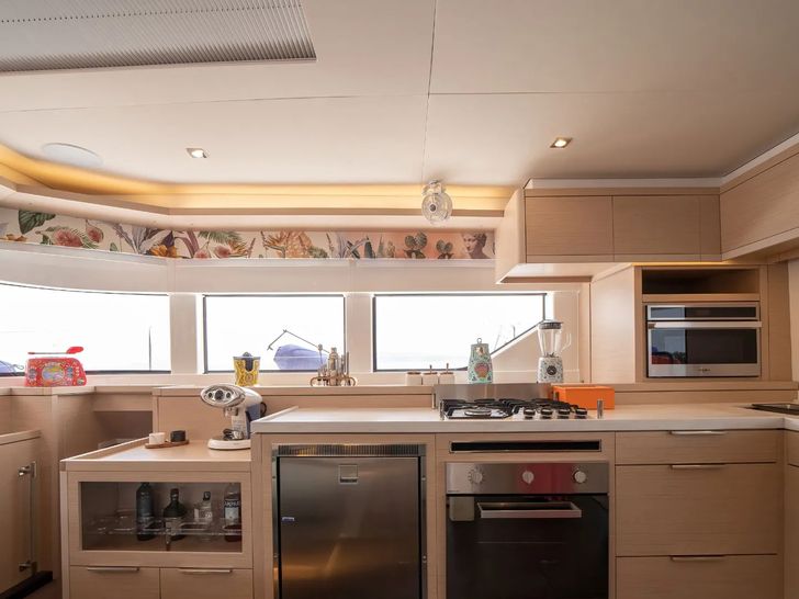 STRAFICO Lagoon 55 galley STRAFICO Lagoon 55 galley