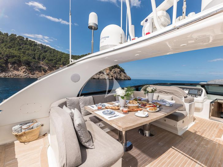 SUBLIME MAR Maiora 28m - sun deck dining area SUBLIME MAR Maiora 28m - sun deck dining area