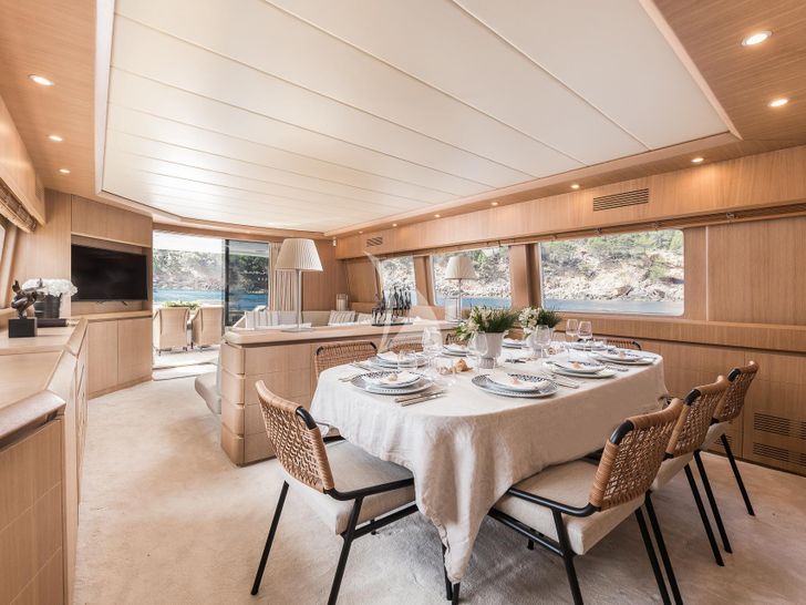 SUBLIME MAR Maiora 28m - indoor dining area SUBLIME MAR Maiora 28m - indoor dining area