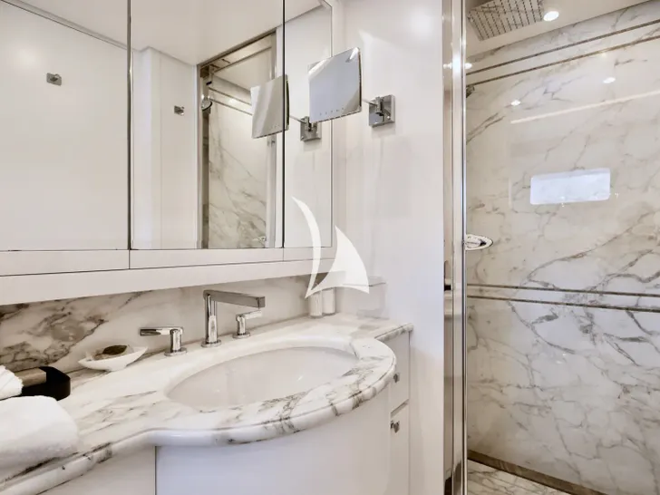 SUD Sanlorenzo SD122 - VIP cabin 2 bathroom SUD Sanlorenzo SD122 - VIP cabin 2 bathroom