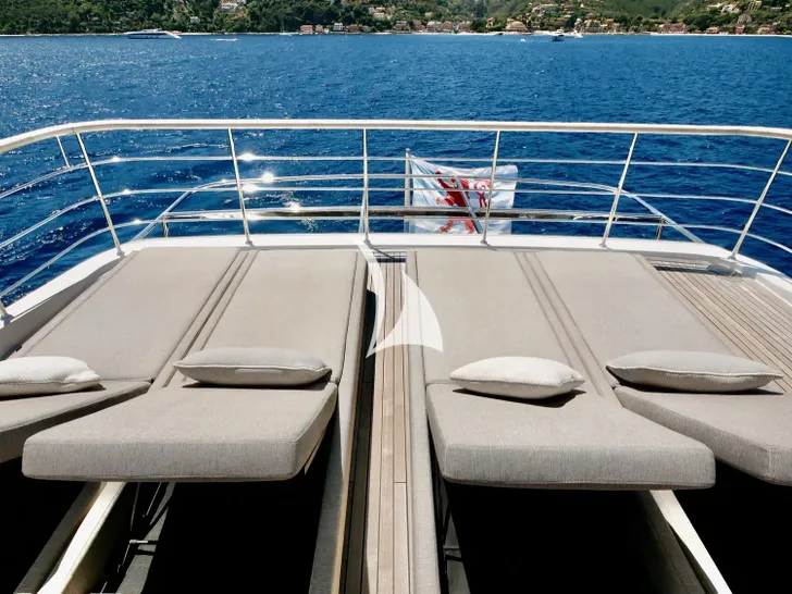 SUD Sanlorenzo SD122 - sundeck sun loungers SUD Sanlorenzo SD122 - sundeck sun loungers